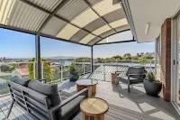 씨뷰 하이츠, B&B 컬렉션 마운트 클래런스 호텔