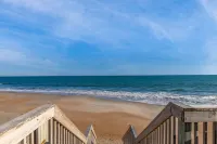 Dolphin's Den - Beach