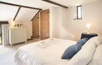 Host Stay Tregaer Mill Barn - Wifi