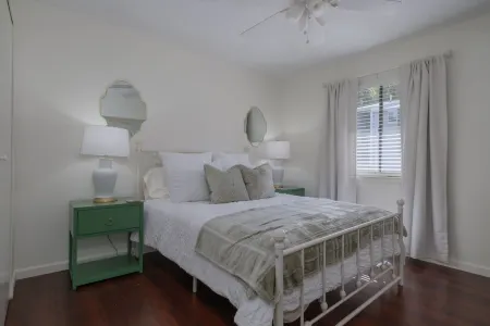 5 Star Luxury Living in Homewood Minutes from Samford! Отели рядом с достопримечательностью «Университет Самфорд»