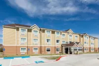 Permian Studio Apartments Hôtels à proximité de : Estes Memorial Stadium