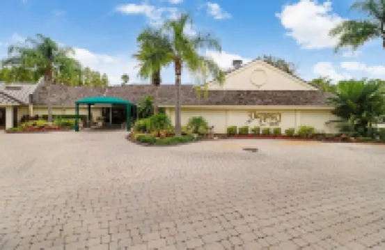 Lake & Golf Views in Saddlebrook Resort. 2 Bed/2Bath