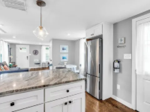 Seaside 2BR & 1.5BA, Walk to Beach & Badges Hotels in Seaside Park