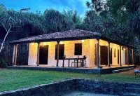 Namaskara by the Beach - Charming Beachfront Bungalow Retreat Hotel dekat Getamanna Purana Raja Maha Viharaya