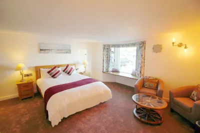 Stunning Harbour and Mooring views Hotel a 