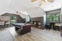 Lake Oconee | Waterfront, Dock & Hot Tub