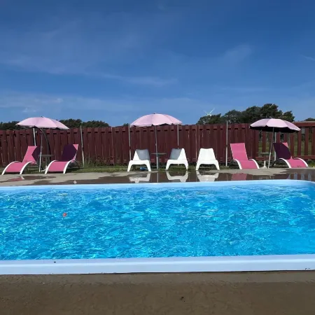 Sodra Gotland 14 Bed with Pool