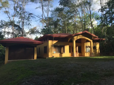 2 Br and 1 Bath House with Guesthouse - Sleeps 8.  Master Bedroom Has AC