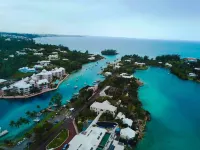 The Boathouse: Large Waterfront Cottage on Harrington Sound – Sleeps 4+ Hotels in Smith's