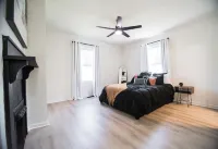 Newly Remodeled Downtown Fort Mill home: 3 Queens - Sleeps 6