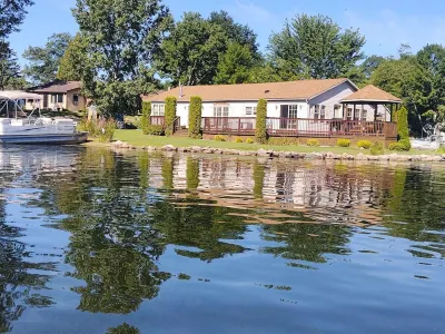 Relaxing Crooked Lake Cottage - Private Dock, Large Yard, Great Fishing