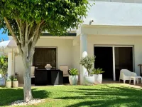 2 bed room apartment with direct Pool access and terrace Hotels in Aldeia das Açoteias