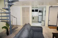 Apartment with sea view w / attic, central location, Negril