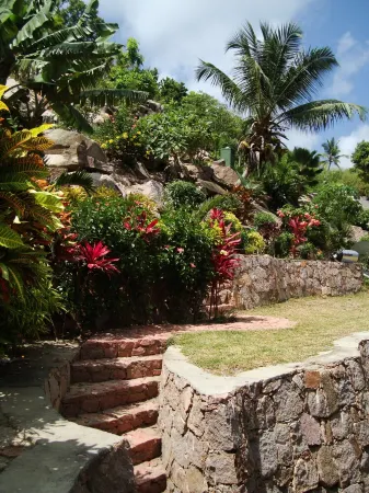 Beachfront Creole villa with incredible ocean views and private plunge pool Отели рядом с достопримечательностью «Ансе Лацио»