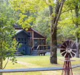 Stunning Custom Designer Home in the  Catskills! - balcony