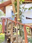 Beautiful Lakefront Treehouse
