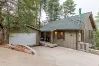 3BR+Loft, Pet-Friendly w/  Hot Tub + Arcade