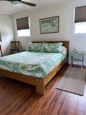 Come relax on the lake! Beautiful lake and mountain views. Kayaks included. Hotel dekat Kailua Beach