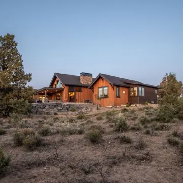 Exquisite Luxury Home with Panoramic Mountain Views & First-Class Amenities