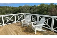 Blue Hole Lodge - Bonefish Heaven with Blue Hole in Backyard