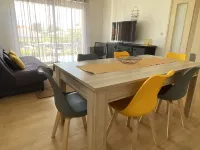 Large T3 loggia in house 500m from the beach