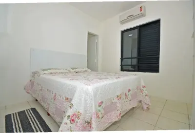 Apto Amplo, Confortável , 1 min Praia, Late Checkout Hotell i Centro