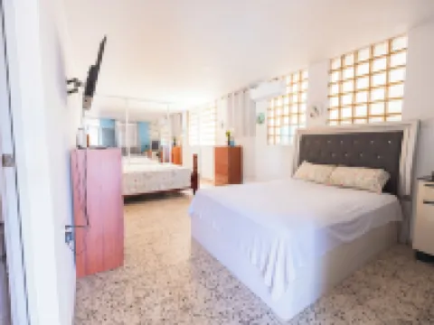 Vacation Home for 20 Guests with 2 Private Pools Hotels in Aguada