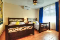 Heaven On Earth! Perfect Get-Away! Gorgeous Beach. Pool. Couples &/or Families.