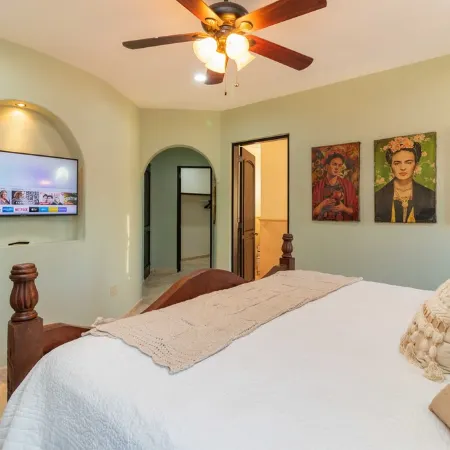 Stunning 3-bedroom home in the town of Loreto.