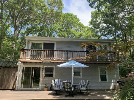 Location! Gorgeous house near a beautiful lake, 15 min to the best ocean beaches Отели в г. Машпи