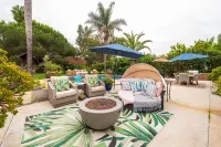 Luxury Coastal Retreat-PrivatePool, Spa & Yard-Dog-Friendly-5 Min to Beach