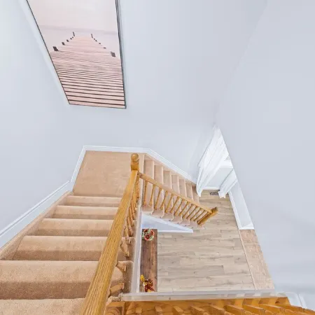 Stylish & Cozy - 4Bdrm House Fast WIFI, 2.5 Bath
