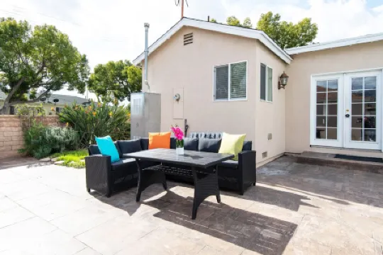 Spacious Charming 4BR 3BA Home with Outdoor Pool & Patio