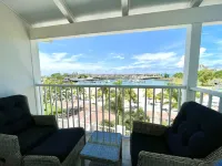 Deluxe 2Br Marina Dockside Dreams Hotels in 