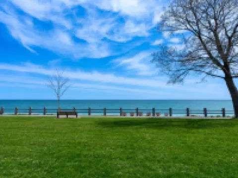 Lakeside Modern House 4BR - Steps to the lake Hotels in Clarington
