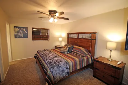 Grand Abode - Beautiful Spacious Home for families