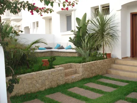 CASABLANCA - Villa High Standing Furnished - 250 M2 - 300 M Beach - Private Pool Отели в г. Ain Chock Hay Hassani