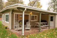Lakefront Family Cabin with Pontoon Rental Available