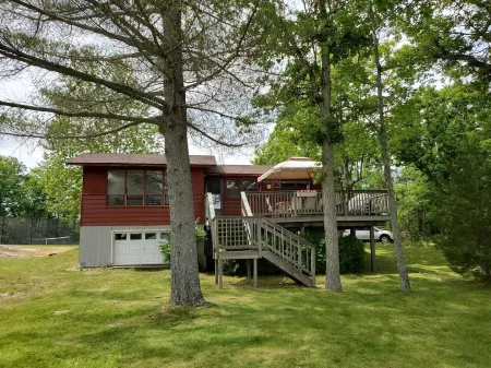 Private getaway on Lower Buckhorn Lake