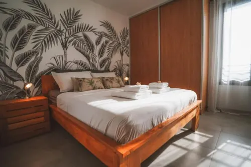 Kaz Lagoon, quiet house, sea view, 1mn walk from the lagoon!