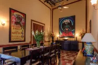 300 year old colonial mansion one block from the town square