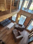 Charming 2-bedroom cabin with WiFi, AC 5 minutes away from Lake Guntersville