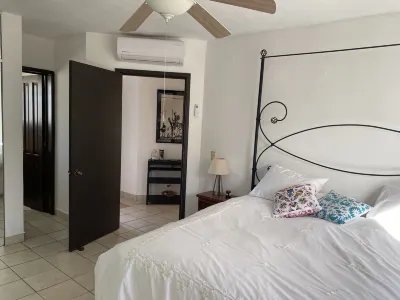 Private, charming  home 5 minutes from town, beach and shopping