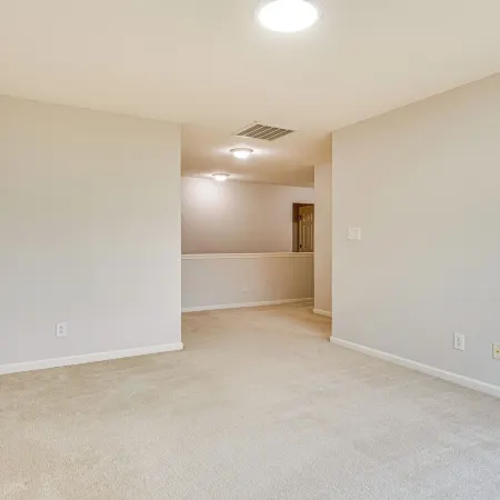 Close to Main Street: Townhome in Zionsville