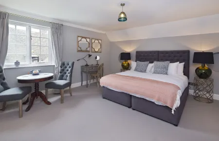 The Sheep on Sheep Street Hotel