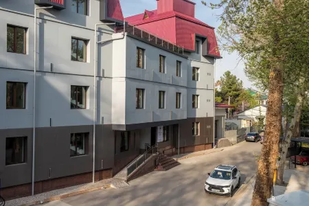 Silk Road Premium Hotel Отели рядом с достопримечательностью «Сквер Амира Темура»