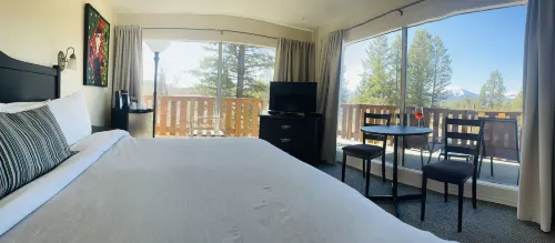 Piccadilly Motel