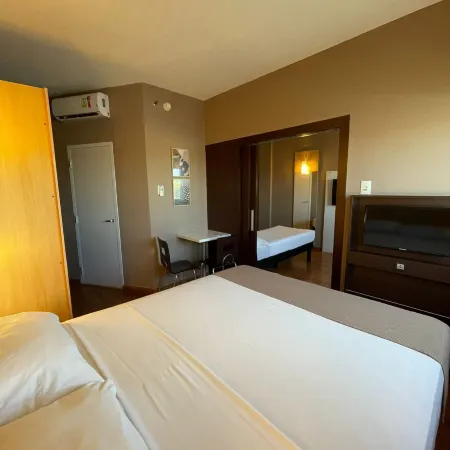 Hotel Oeste Plaza Hotels in Parque Urubupunga