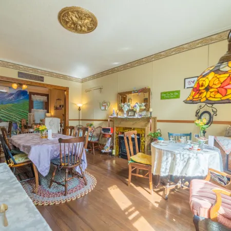 The Maid's Quarters Bed Breakfast & Tearoom