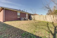 Centrally Located in Nwa; Walk to Wrights Bbq! Отели в г. Джонсон